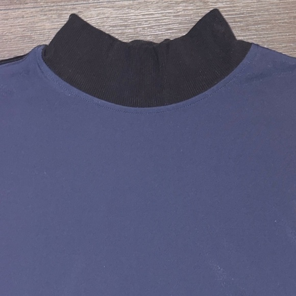Athleta Venice Colorblock Crop Mockneck Sweatshirt Size Small Navy/Black - Picture 8 of 13